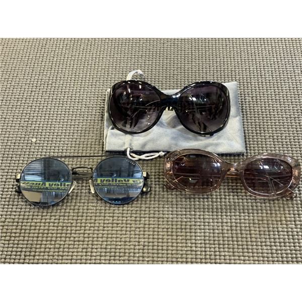 3 PAIRS OF GUESS SUNGLASSES, UNAUTHENTICATED