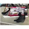 Image 1 : FOUR PAIRS OF NEW WOMEN'S DRESS SHOES SIZE 10 AND11