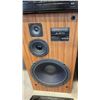 Image 7 : 3 KENWOOD STEREO COMPONENTS AND PAIR OF JL-670 FLOOR SPEAKERS