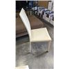 Image 3 : PAIR OF LEATHER SIDE CHAIRS