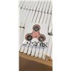 Image 2 : CASE OF 200 NEW FIDGIT SPINNERS