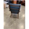 Image 3 : IKEA BENTWOOD LOUNGE CHAIR