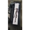 Image 1 : 2 INSIGNIA 58 INCH LIGHTWEIGHT TRIPODS