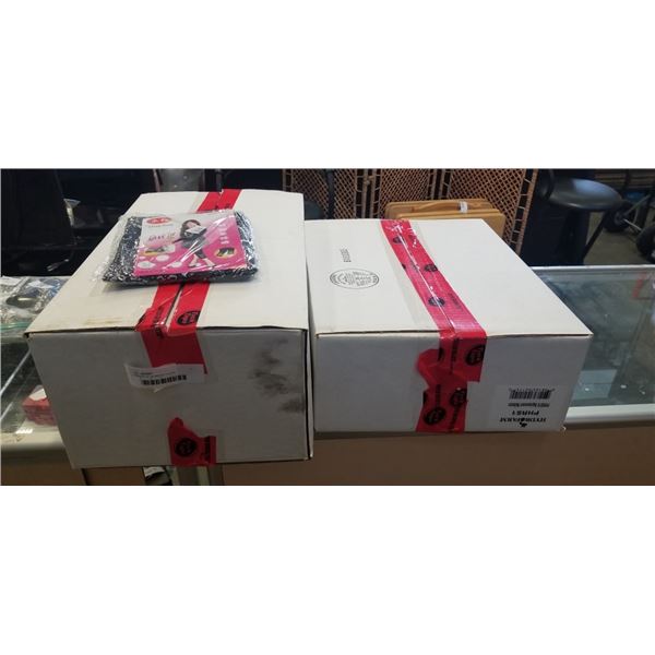 2 BOXES OF WOMENS TIGHTS