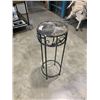 Image 2 : 2 ESTATE PICTURES AND PLANT STAND