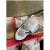 Image 3 : 9 PAIRS OF WOMENS SHOES, ASSORTED SIZES