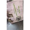 Image 2 : SANUS ACCENTS 42"-85" FIXED TV WALL MOUNT, RETAIL $79