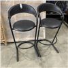 Image 1 : 2 BLACK BAR STOOLS