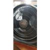 Image 2 : BLACK HONEYWELL TURBO FORCE TABLE FAN WORKING