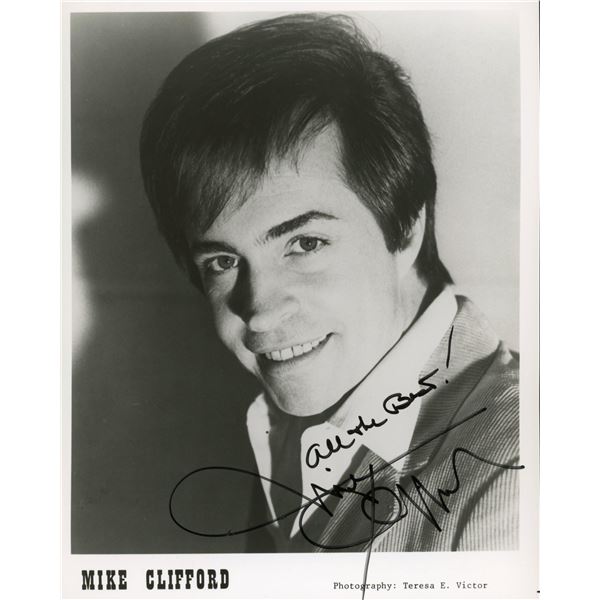 Village of The Giants Mike Clifford signed photo