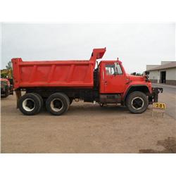 1988 Int'l tandem axle dump