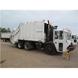 1993 CCC w/Leach packer body