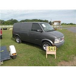 1999 GMC Safari cargo van