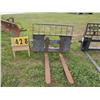 Image 1 : pallet forks for skid loader