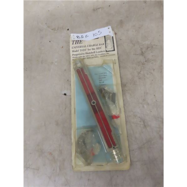 Universal Charge Bar Model D/DS for the MEC