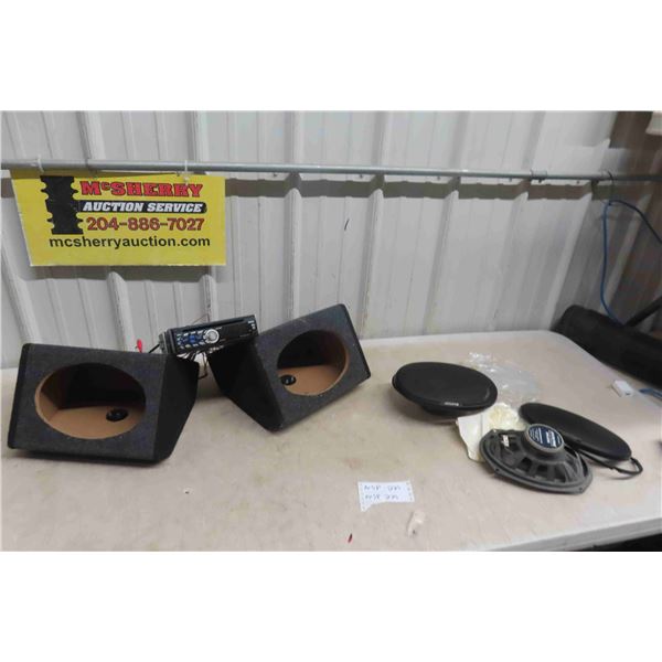 Clarion Auto Stereo with Alpine Speakers 
