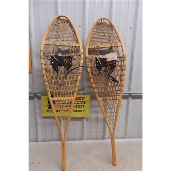 Snow Trek 48"x14" Set of Snow Shoes 