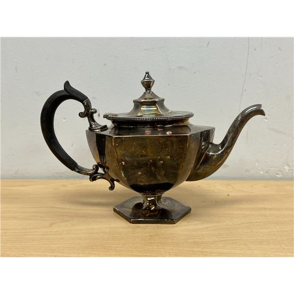 Sterling Silver J.E Caldwell & Co. Teapot - approx 510 grams total weight - see all photos