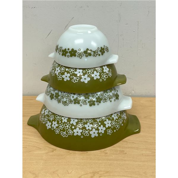 Pyrex Crazy Daisy Cinderella Nesting Mixing Bowl Set - largest 4 Qt.