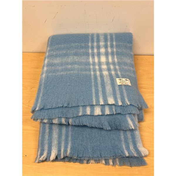 Vintage The Bay Italian Blanket - very nice overall approx: 70x90"