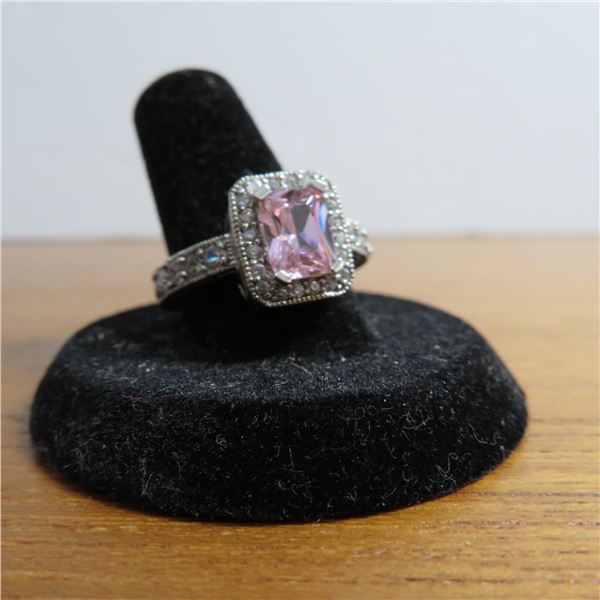 925 Sterling ring with pink stone.  This is absolutely beautiful!  Approx size 8