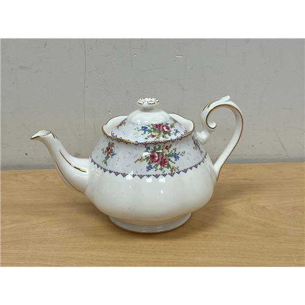 Royal Albert England Bone China Petit Point Teapot