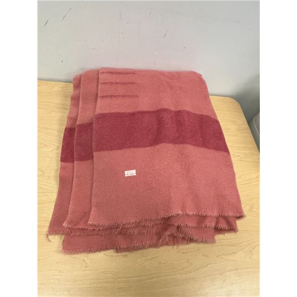 Vintage Pink All Wool Made In England 4 Pt. Blanket - Good used condition Approx: 88x66"