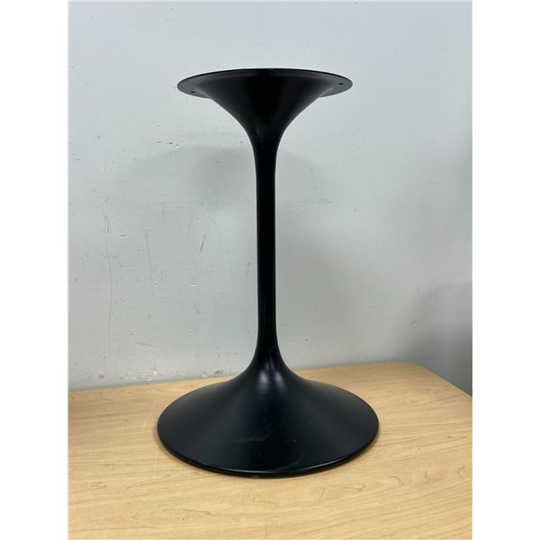 Black Metal Tulip Base - possibly for Bose speakers or side table - see all photos 18"T base 12.25"