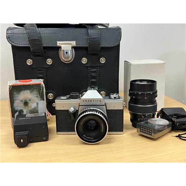 Vintage Pentacon Praktica L Film Camera & accessories - see all photos, not tested