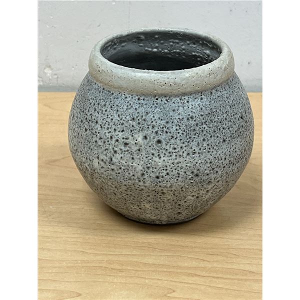 Canadian Art Pottery Texted Pot / Vase - Approx: 4.5"T & 4.75"W