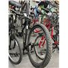 Image 1 : Specialized Black Mountain Bike