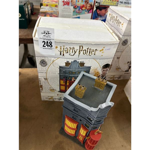 Dept. 56 Harry Potter Wesley Wizard Gizzards