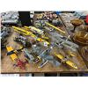 Image 1 : 11-Military Airplane Models - 11 X $