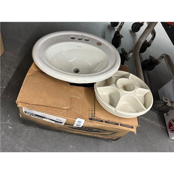 American Standard Lavatory, Divided Bowl