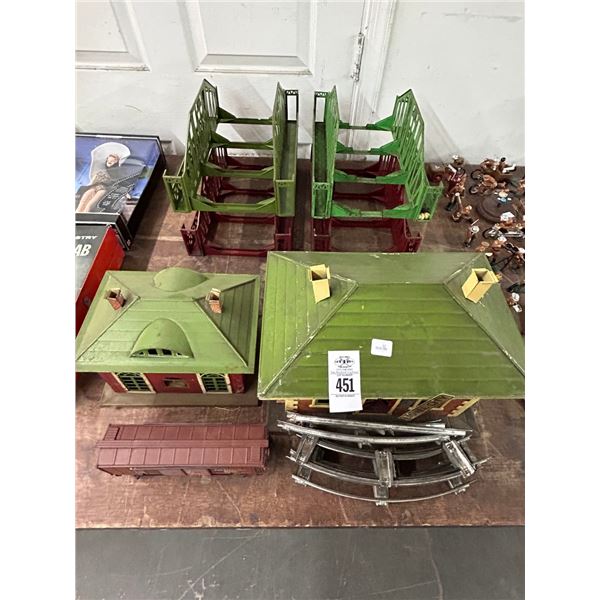 Lionel City Train Buildings, Bridges, Train, Tracks