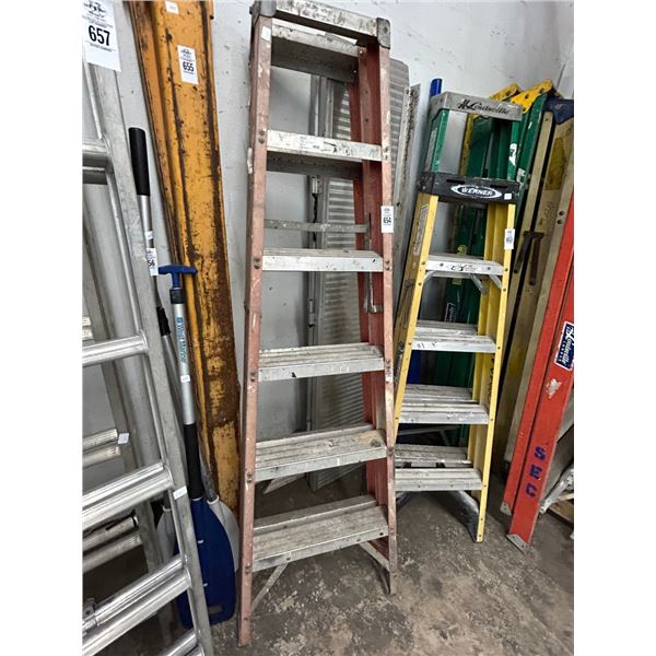 Orange FG Double Sided  6'  Stepladder