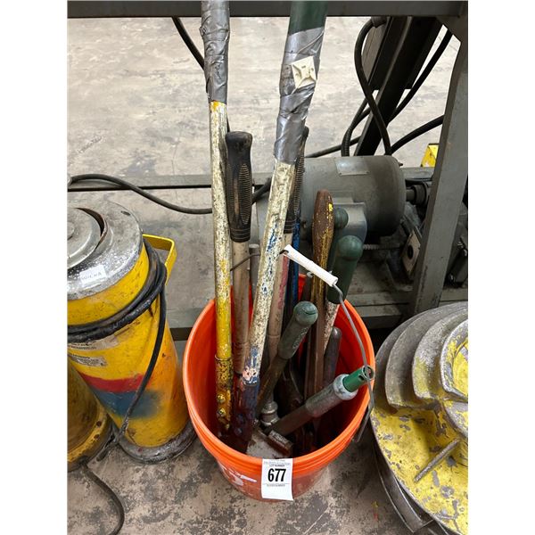 Bucket w/Asst. Cable Cutters
