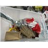 Image 2 : Straight Lines, Hardware in Tub