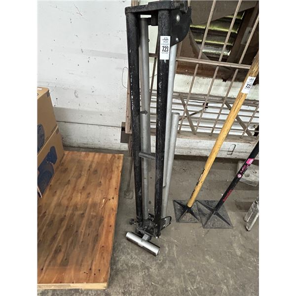 Ryobi Fold Out Tool Stand