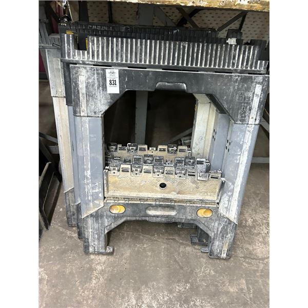 Dewalt Plastic Saw Horses - 3