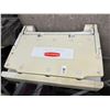 Image 1 : Rubbermaid Sturdy Station Changing Table