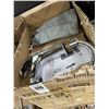 Image 1 : 15-New Basin Faucet - 15 X $