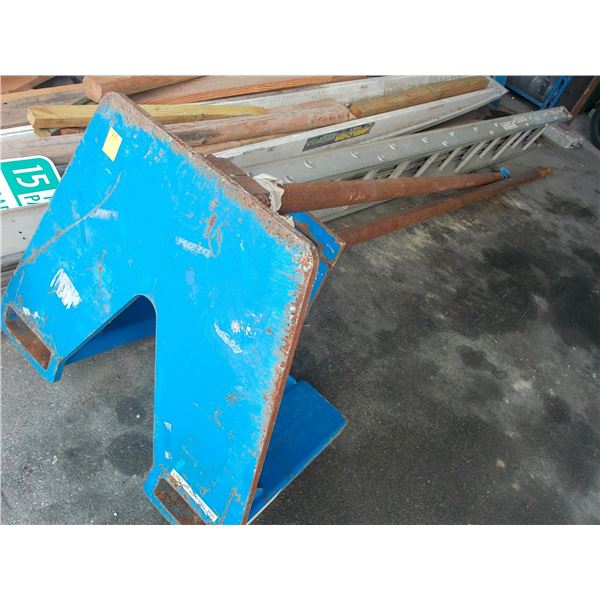 Heavy Duty Fork Lift Carpet Pole