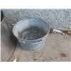 Image 2 : Watering Can, Galvanized Pails, Stainless Tub, Wood 