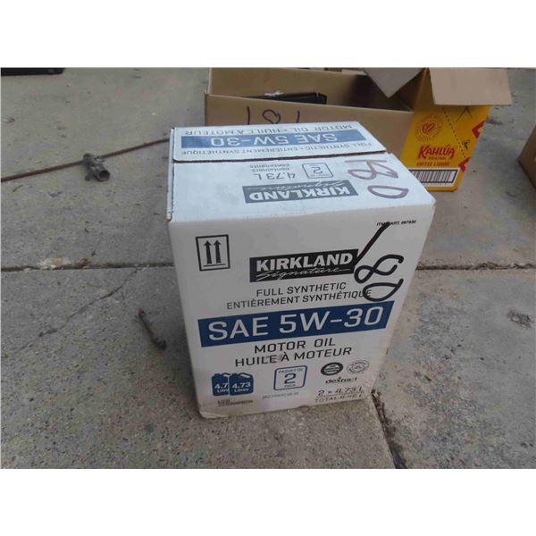 New (2) 4.73L Jugs of SAE 5W30 (Total 9.46L) 