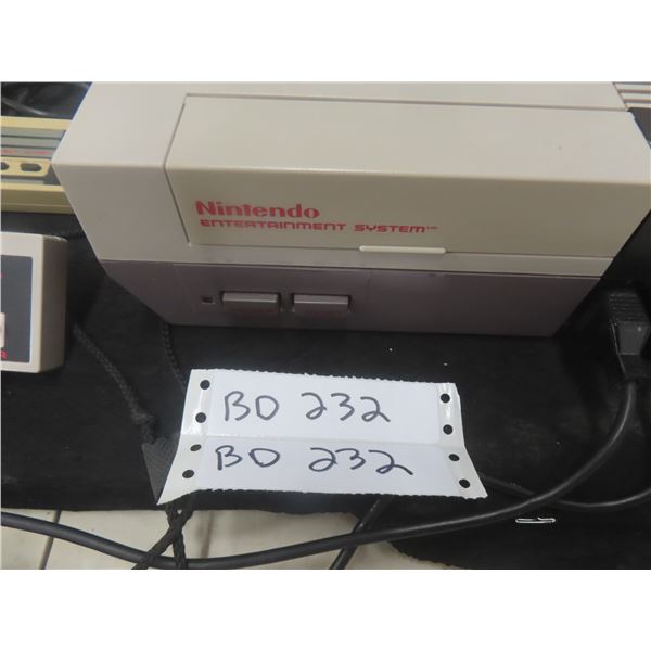 Vintage Nintendo NES Game Console, 2 Controllers, Power Supply, RF Switch, 2 Vintage Gameboy Cases