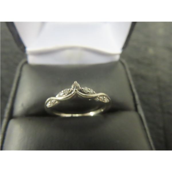 10Kt White Gold + Diamond Size 5 1/2 1.6 gr 