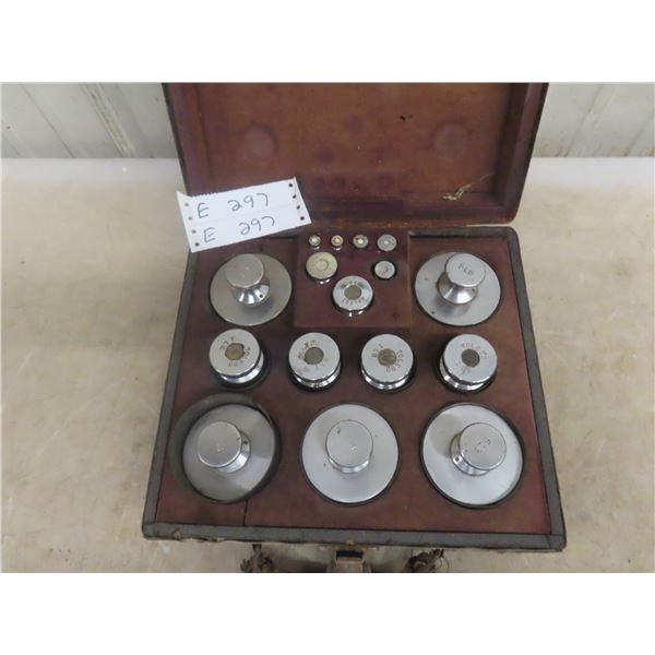 Toledo Case, Scale, Weights