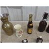 Image 3 : Vases. Bottles