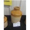 Image 2 : 3 Stoneware Jugs / Crocks 